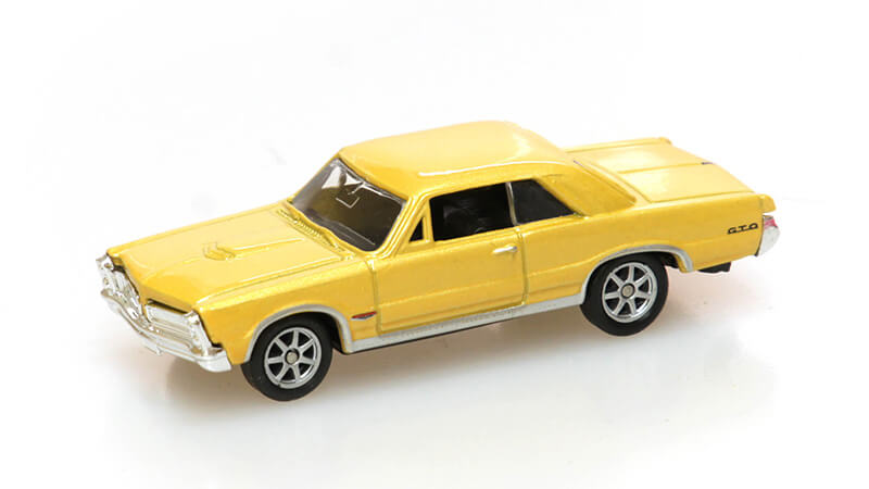 Pontiac GTO + Bus + caixa arquivadora